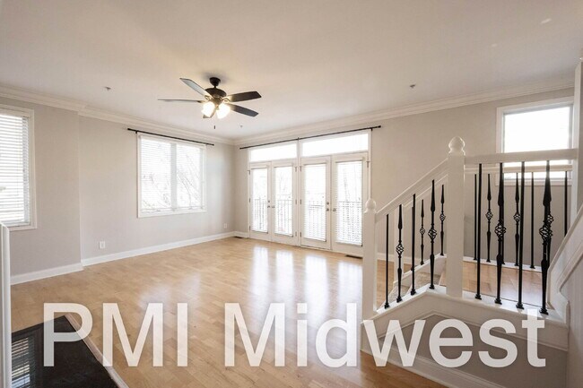 Building Photo - 515 E New York St