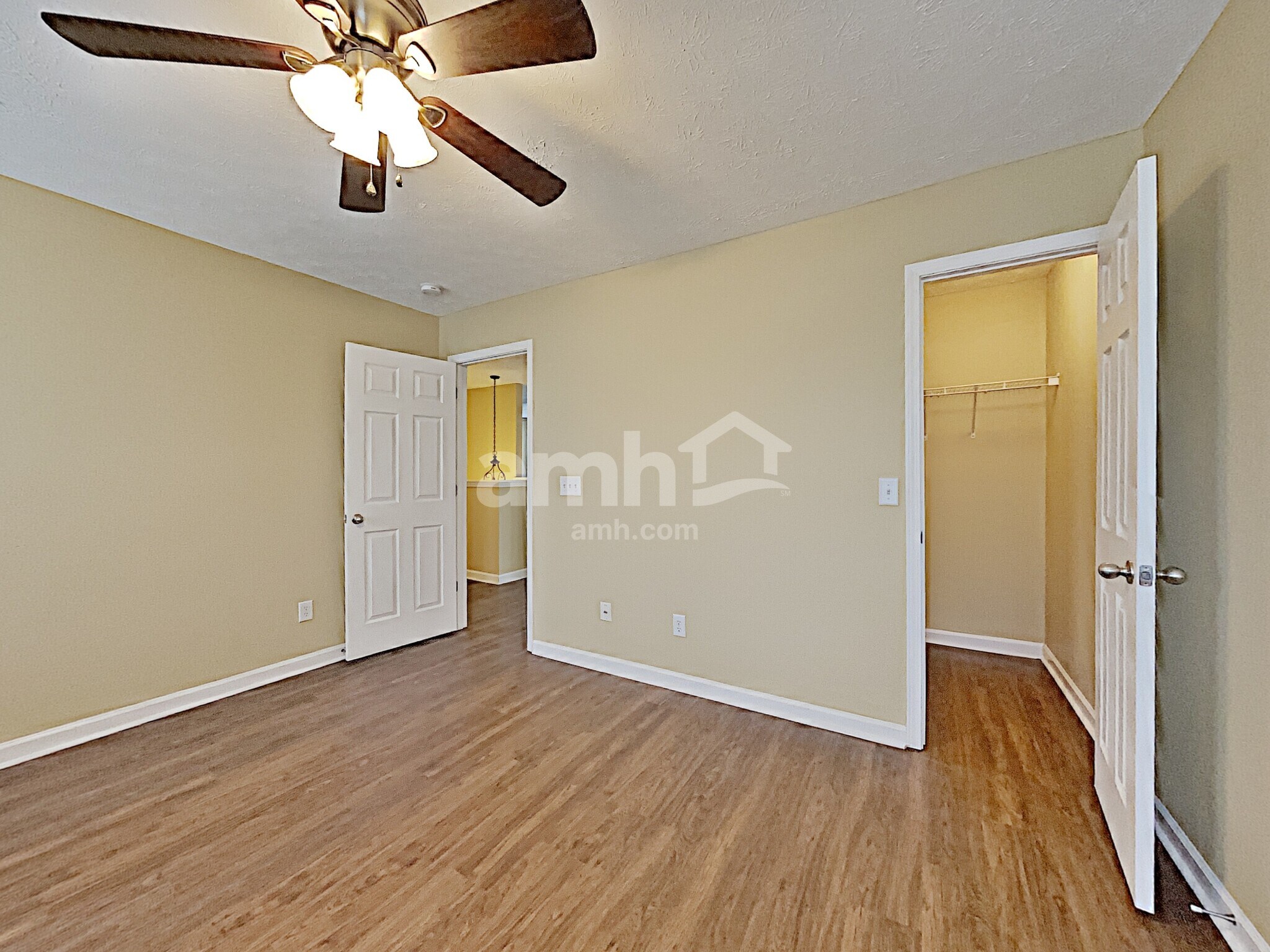 Building Photo - 226 Vintage Cir