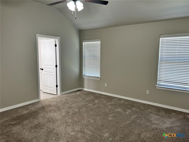 Building Photo - 620 Holstein Dr