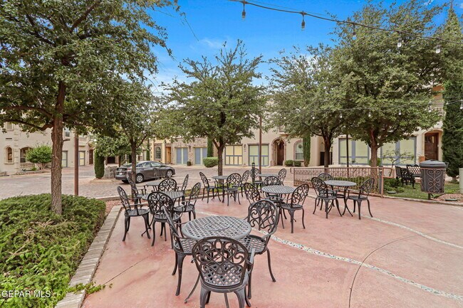 Building Photo - 6350 Escondido Dr