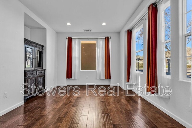 Building Photo - 4685 Malayan St