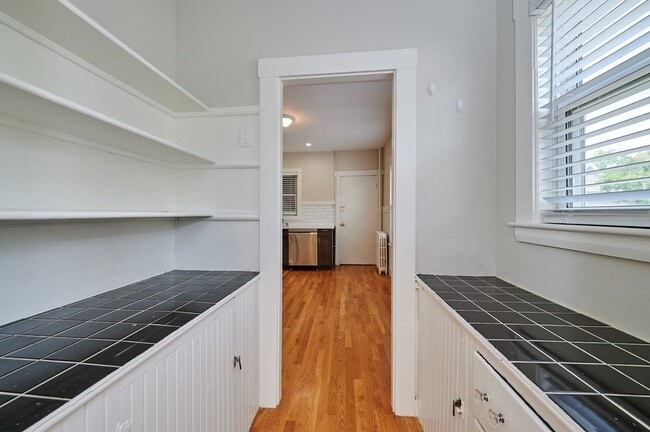 Building Photo - 1873 Hyde Park Ave