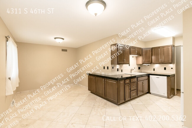 Building Photo - 4311 S 46th St
