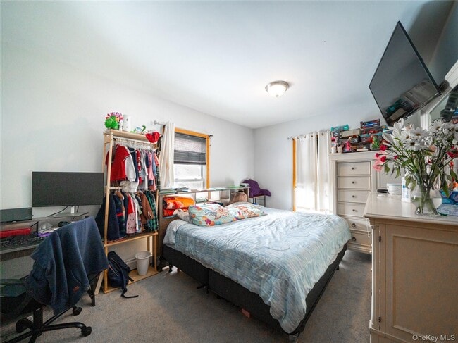 Building Photo - 130 Mahopac Ave