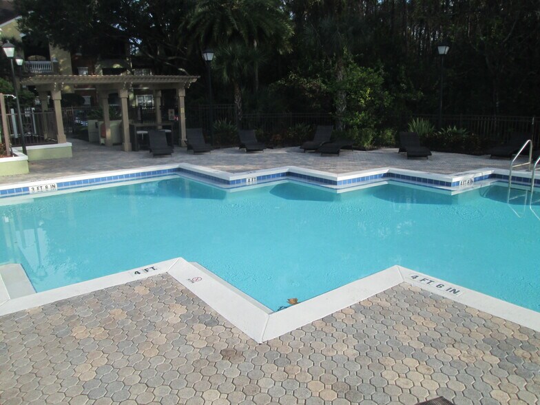 Pool - 802 Crest Pines Dr