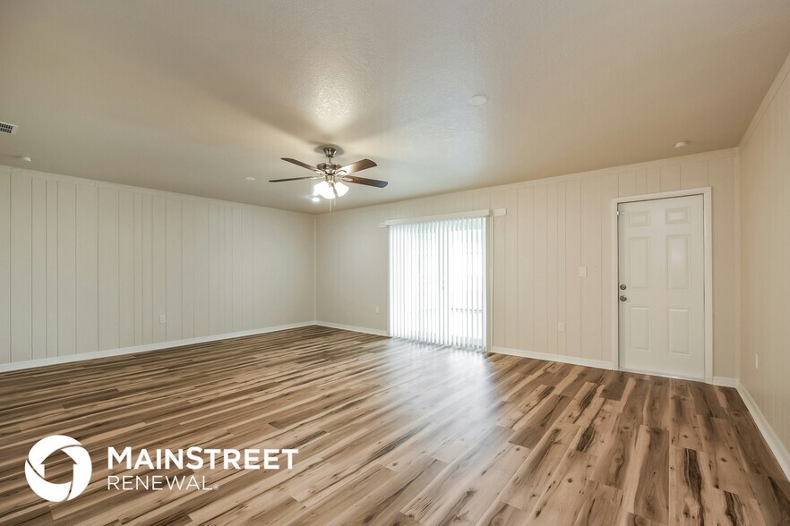 Building Photo - 1318 Arrow St