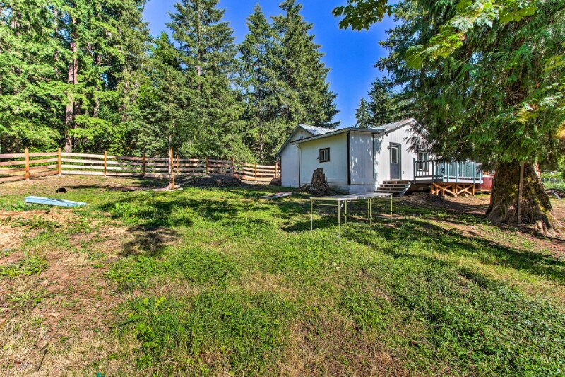 Building Photo - 37462 Row River Rd