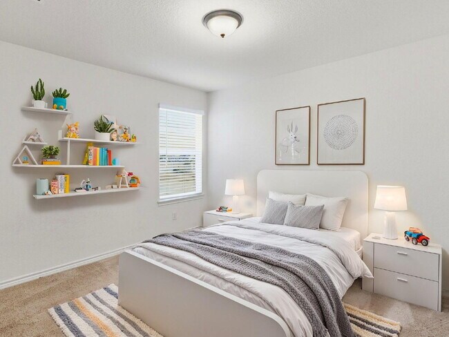 Building Photo - This spacious 4-bed/3-bath two-story rental is a gem waiting for you!