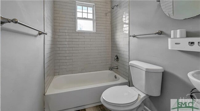 Building Photo - 508 W 32nd St