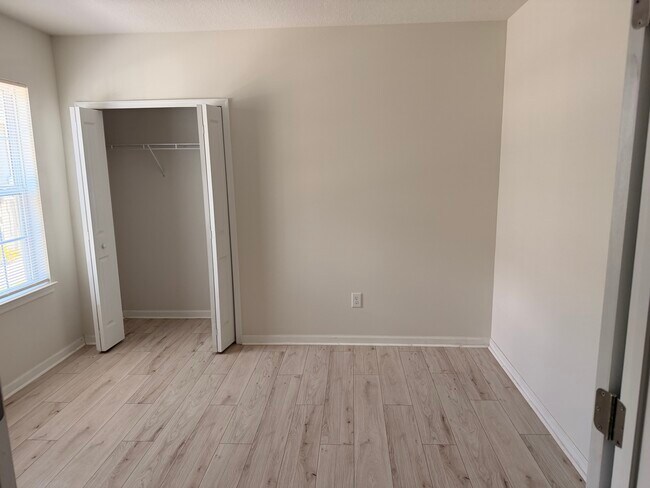 Building Photo - 17930 Turning Leaf Cir