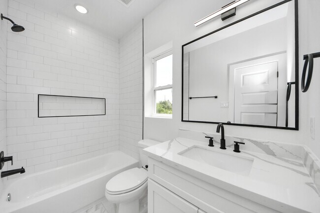 Building Photo - 3118 Wentworth St