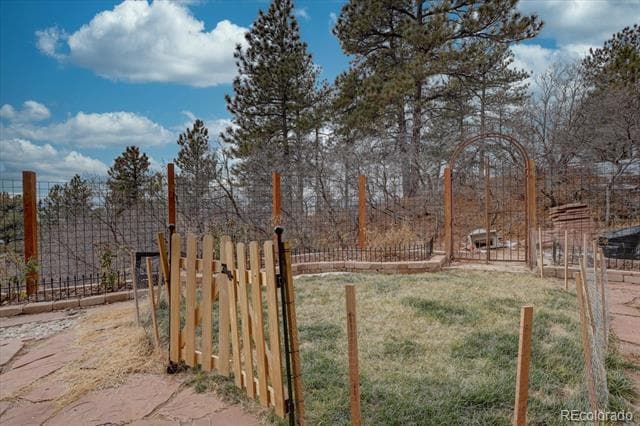 Building Photo - 4760 Lariat Dr