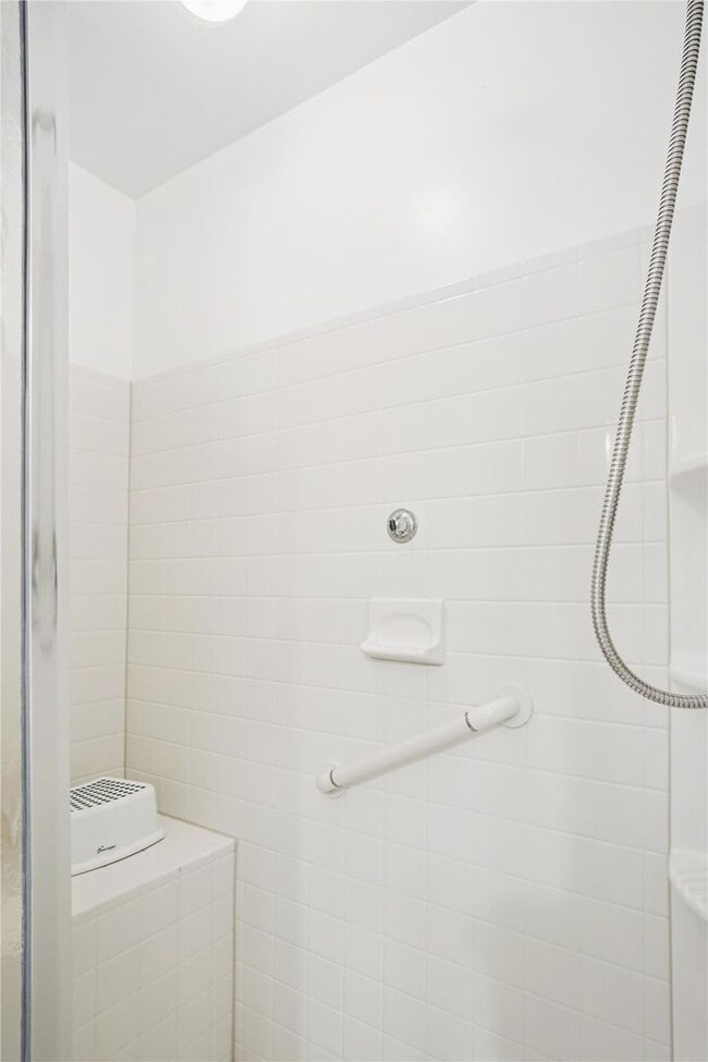 Building Photo - Furnished 2BR/2BA plus den located at Tuck...