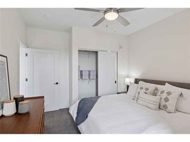 Building Photo - 12610 Ridgedale Dr