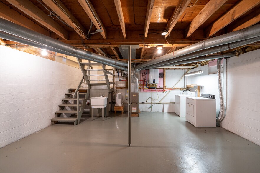 Building Photo - 2 Rorbach Ln