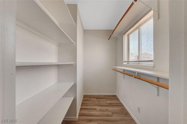 Building Photo - 620 Palmhurst Dr