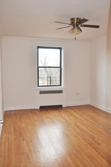 Bedroom. - 111 Larchmont Acres