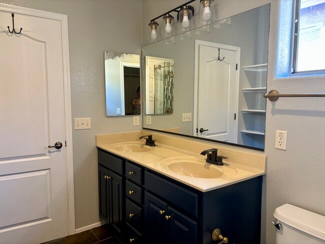 Building Photo - 8392 S Egyptian Dr