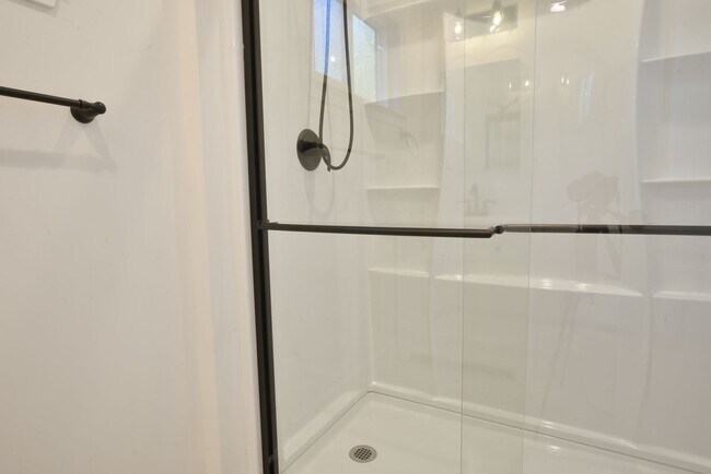Building Photo - Beautifully Remodeled 3 Bedroom 2 Bath in Desirable Campbell Neighborhood
