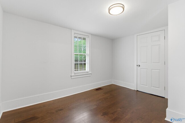 Building Photo - 208 Beirne Ave NW