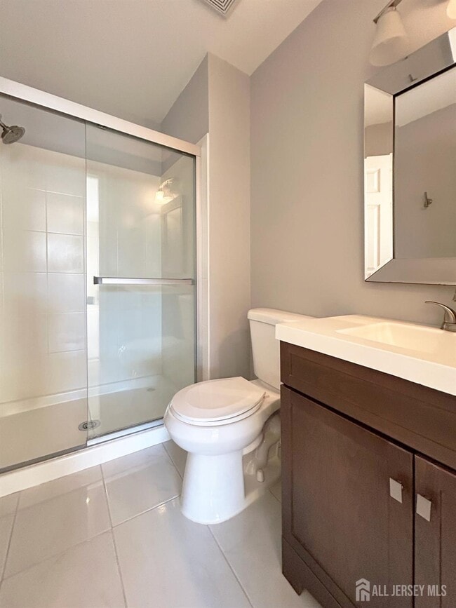 Building Photo - 3108 Vroom Dr