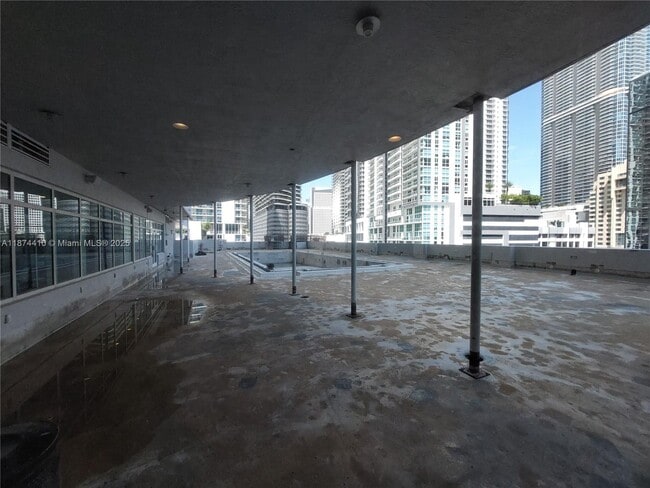 Building Photo - 1250 S Miami Ave