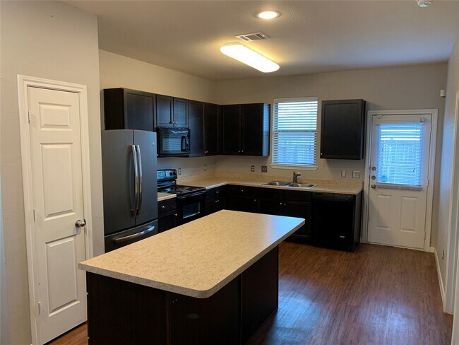 Building Photo - 17038 Wilthorne Gardens Ct