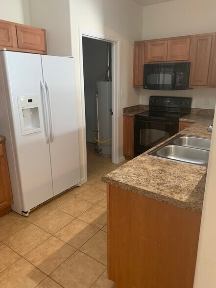 Kitchen - 2464 Thunder Mountain Dr