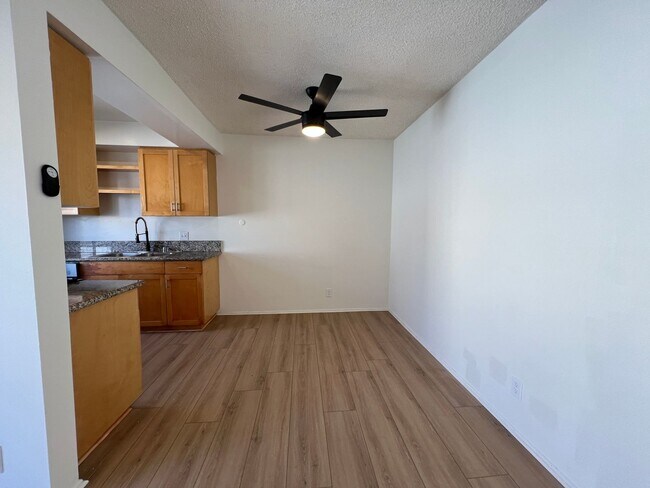 Interior Photo - key3545