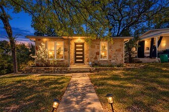 Building Photo - 1201 Loma Dr