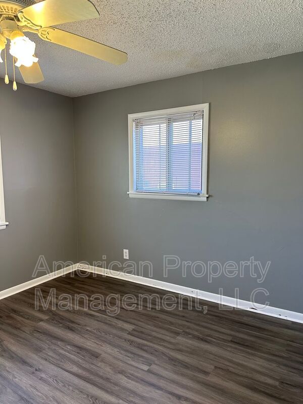 Building Photo - 2014 E 49th St N