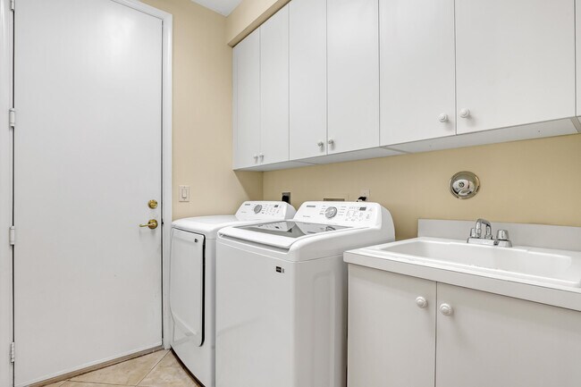 Building Photo - 15837 Corintha Terrace
