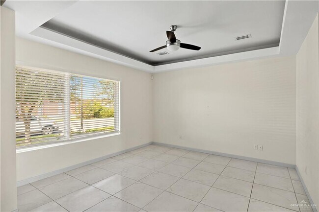 Building Photo - 15 Harmony Ln