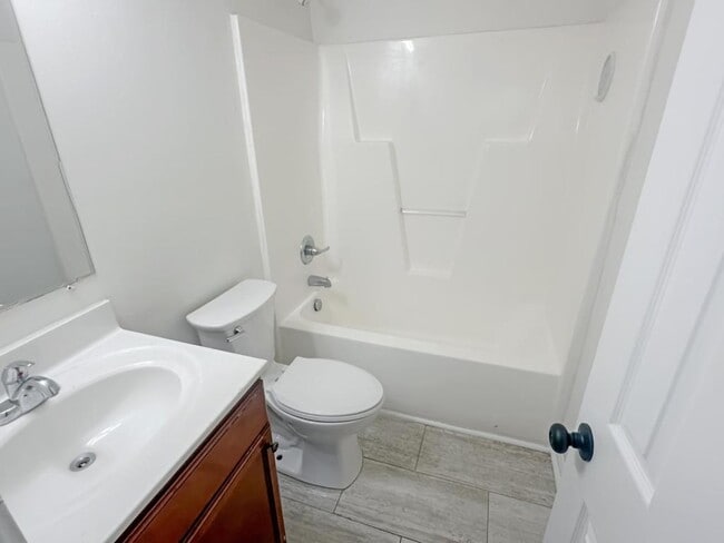 Building Photo - 1002 Martin Luther King Jr Dr