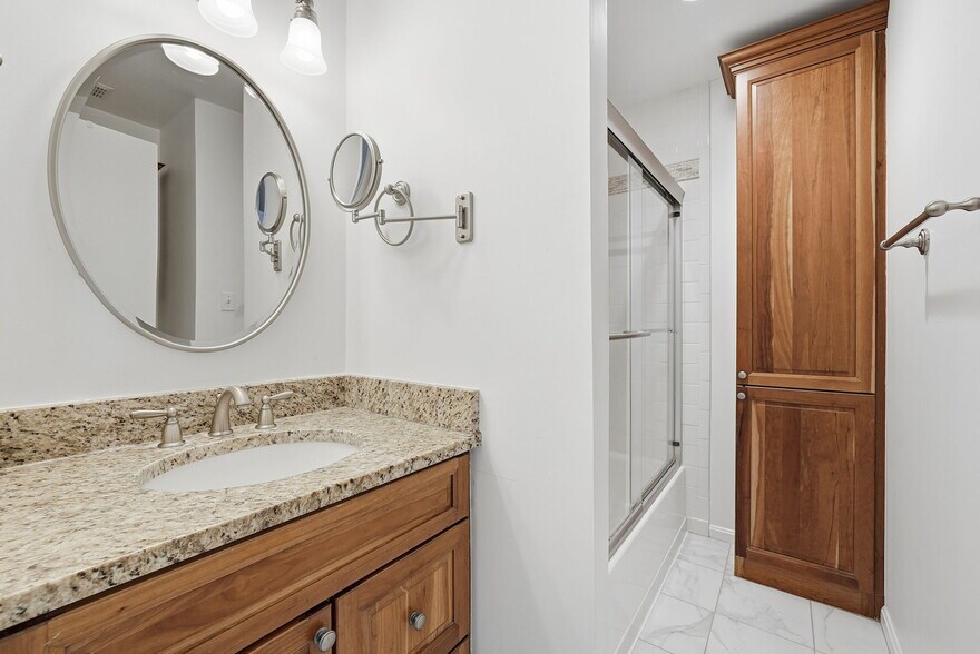 Building Photo - 6701 Washington Blvd