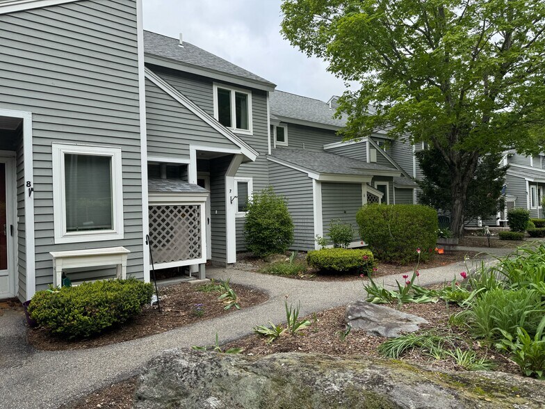 Building Photo - 56 Mountain River Ave