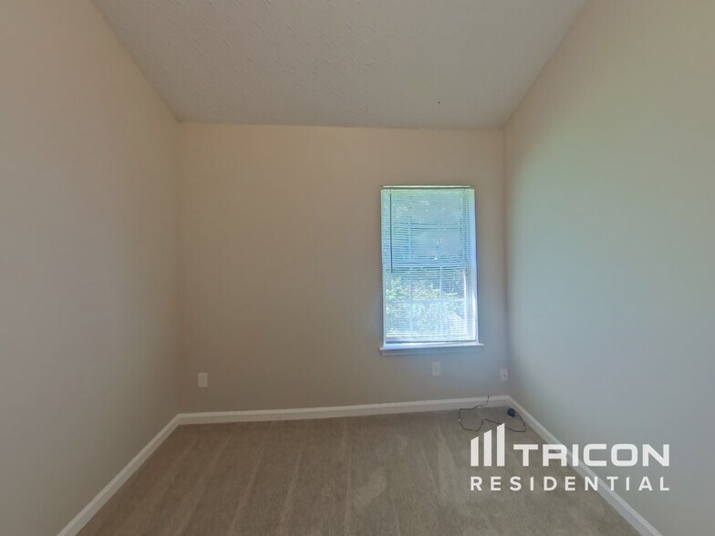 Building Photo - 1152 St Phillips Ct