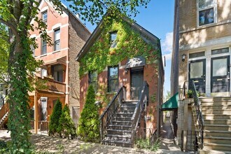 Building Photo - 2116 W Lyndale St