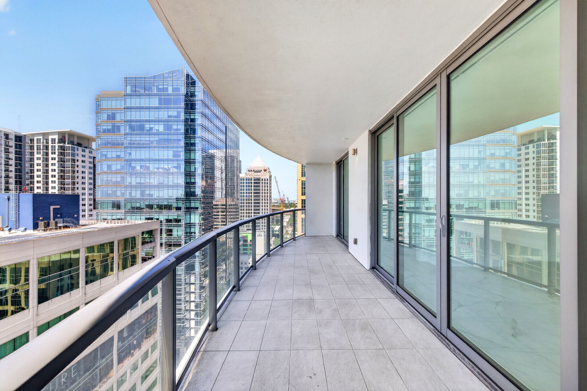 Building Photo - 100 E Las Olas Blvd