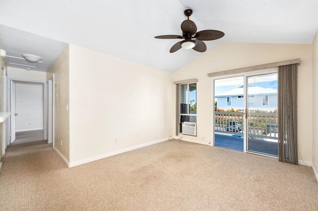 Building Photo - 2 Bedroom 2 Bathroom Upstairs Unit with Up...