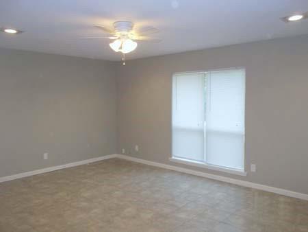 Building Photo - 1504 Cardinal Dr