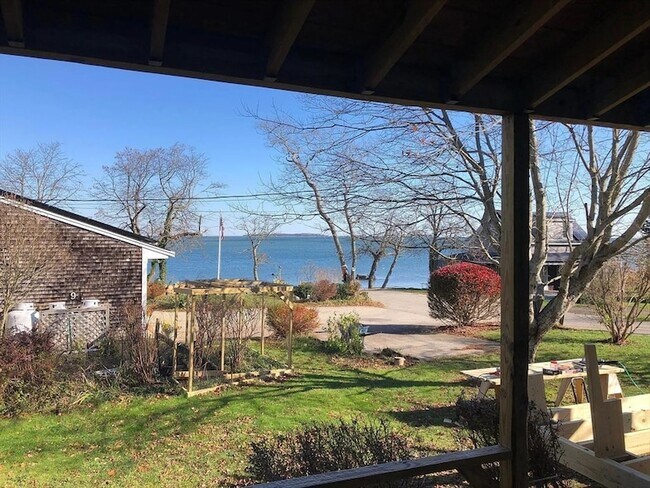 Building Photo - 7 Old Orchard Ln