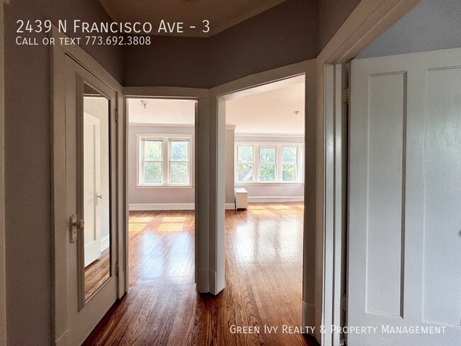 Building Photo - 2439 N Francisco Ave