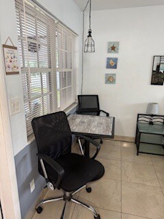 Building Photo - 36 SE 5th St