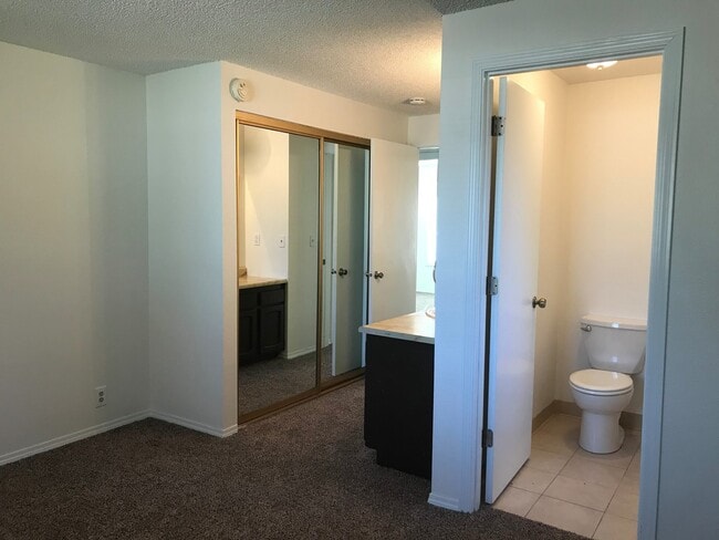 Building Photo - Adorable 3 Bed 2 Bath Ranch Style Home on ...