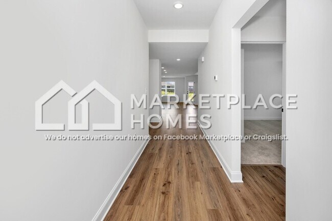Building Photo - 133 Bella May Ln