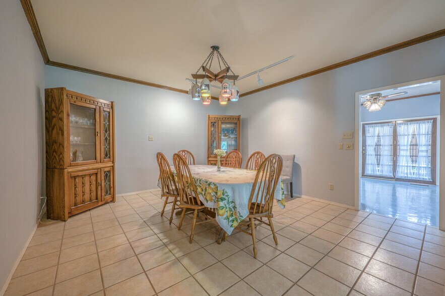 Building Photo - 2611 N Kentucky Ave