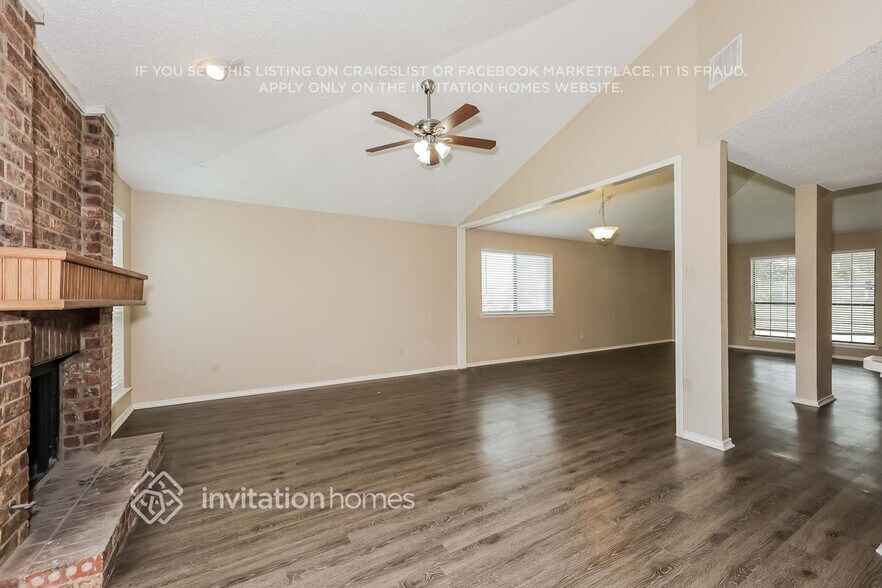 Building Photo - 1741 Canterbury Ln