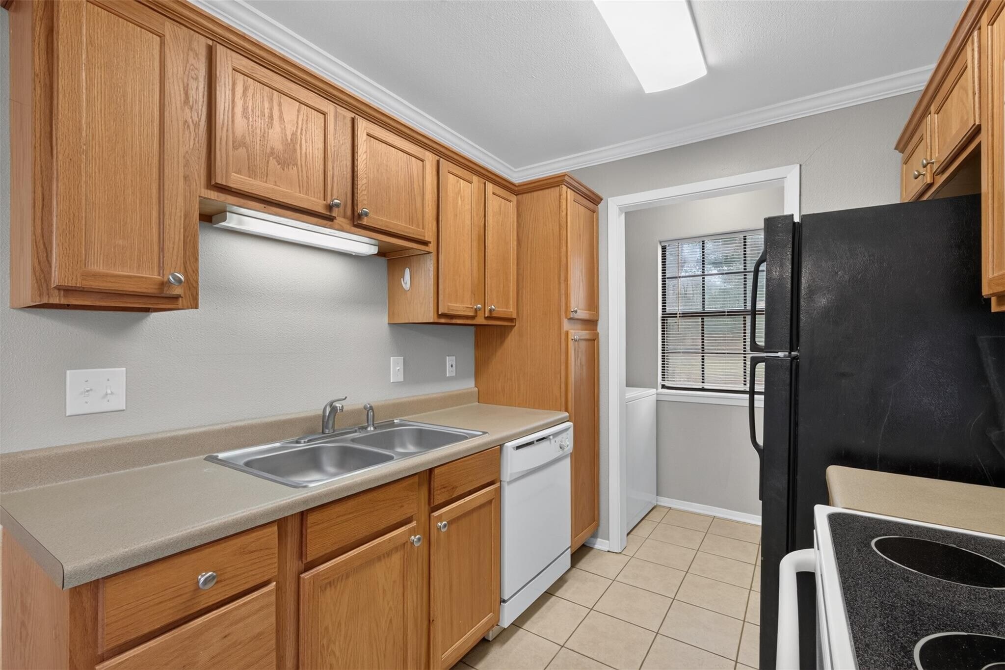 Building Photo - 3636 Greenacres Place Dr