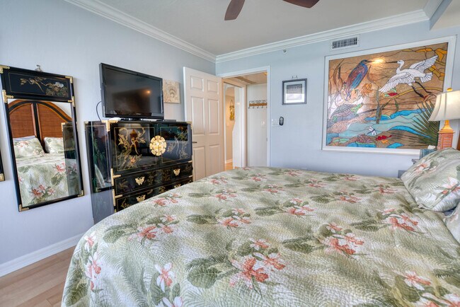 Building Photo - 8771 Estero Blvd